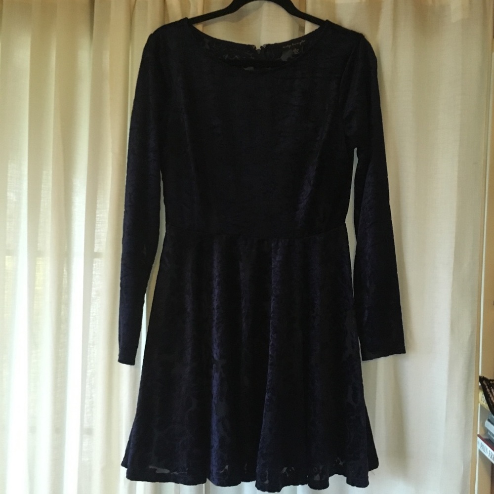 Velvet Floral Long Sleeve Dress! Size 9/10